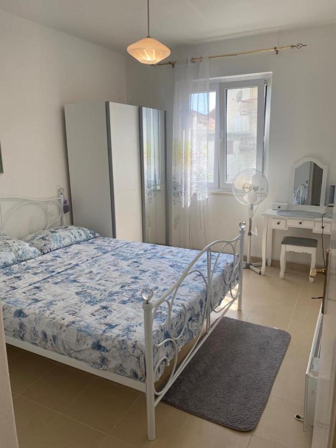 Appartamento Domuskova Podstrana Esterno foto