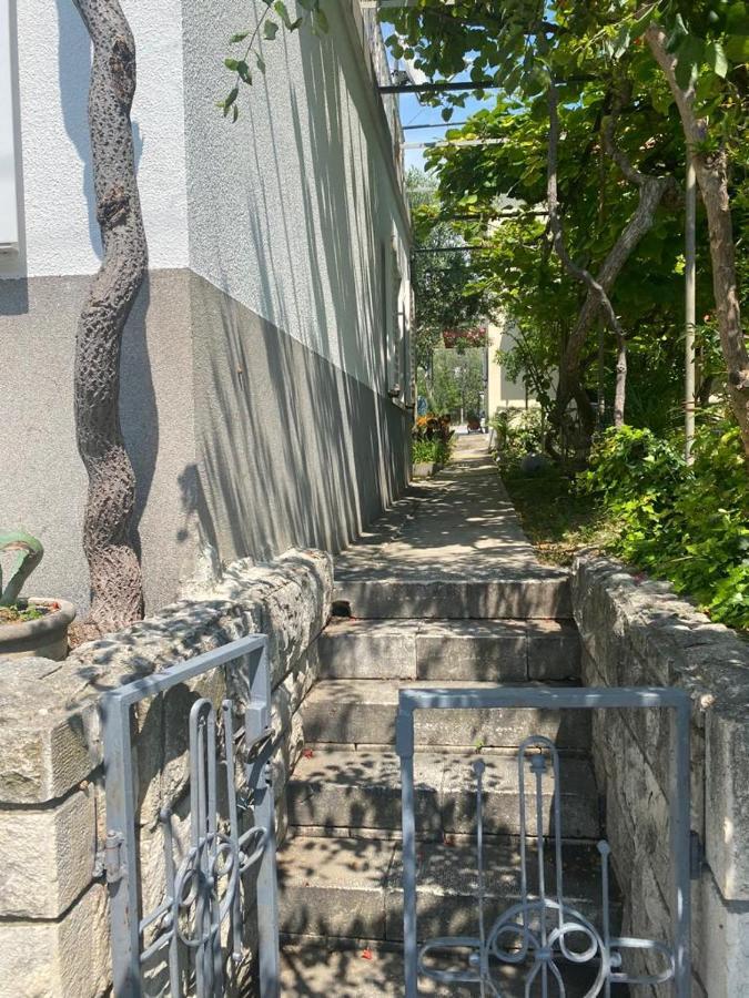 Appartamento Domuskova Podstrana Esterno foto